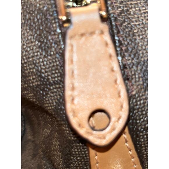 Michael Kors Kirby large satchel in brown monogram printed pebble leather. - Picture 5 of 15